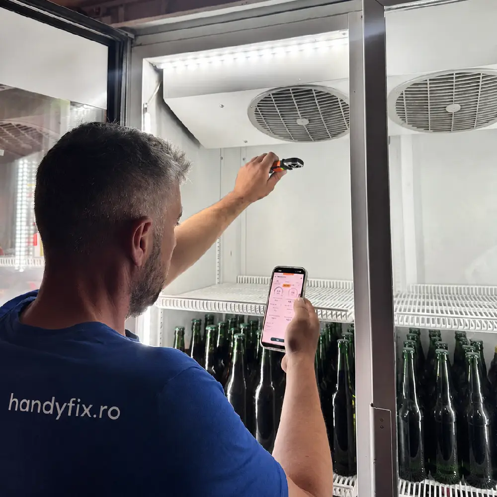 Reparații frigidere la domiciliu — tehnician HandyFix